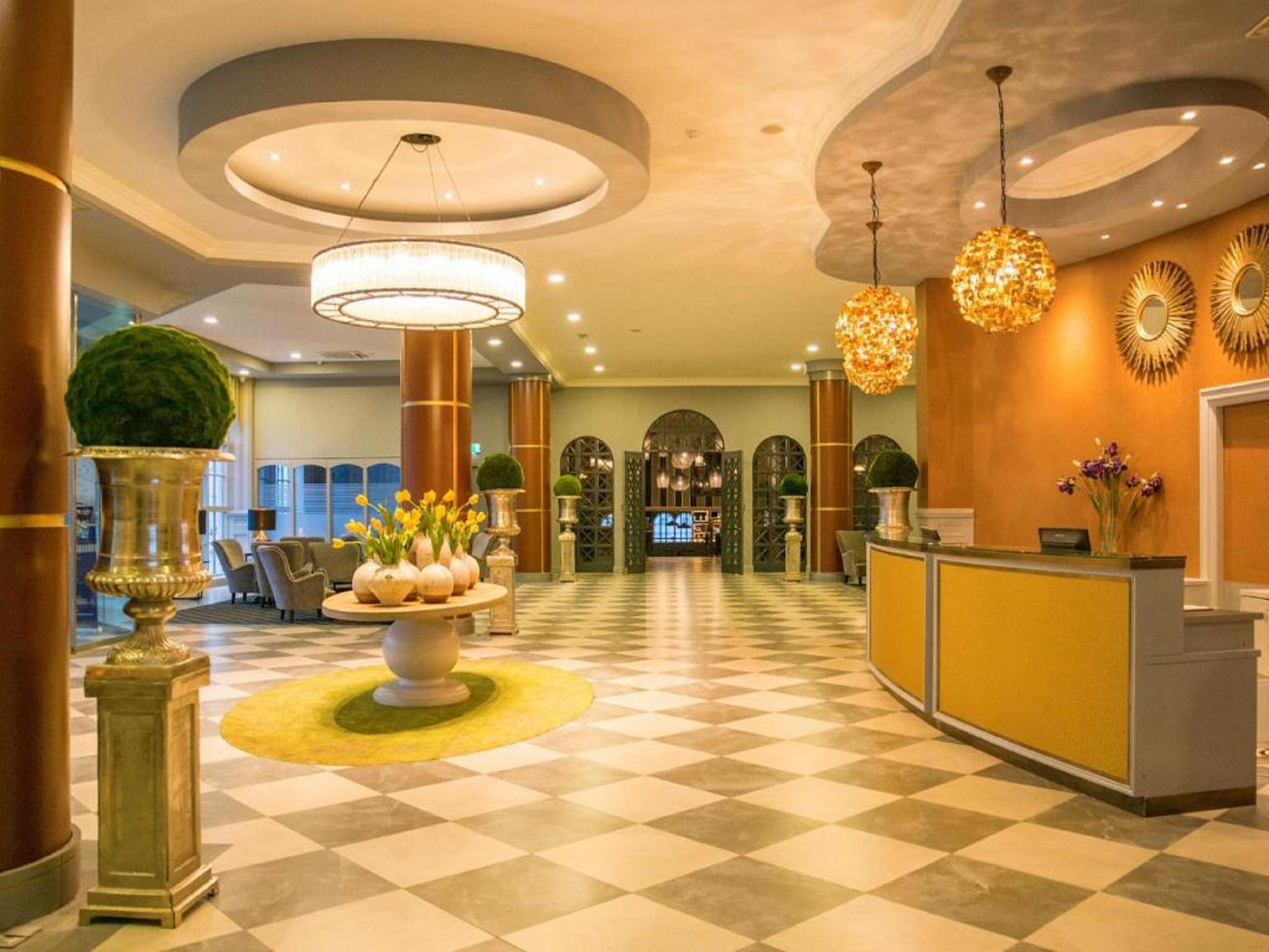 Midlands Park Hotel Порт-Лиише Экстерьер фото