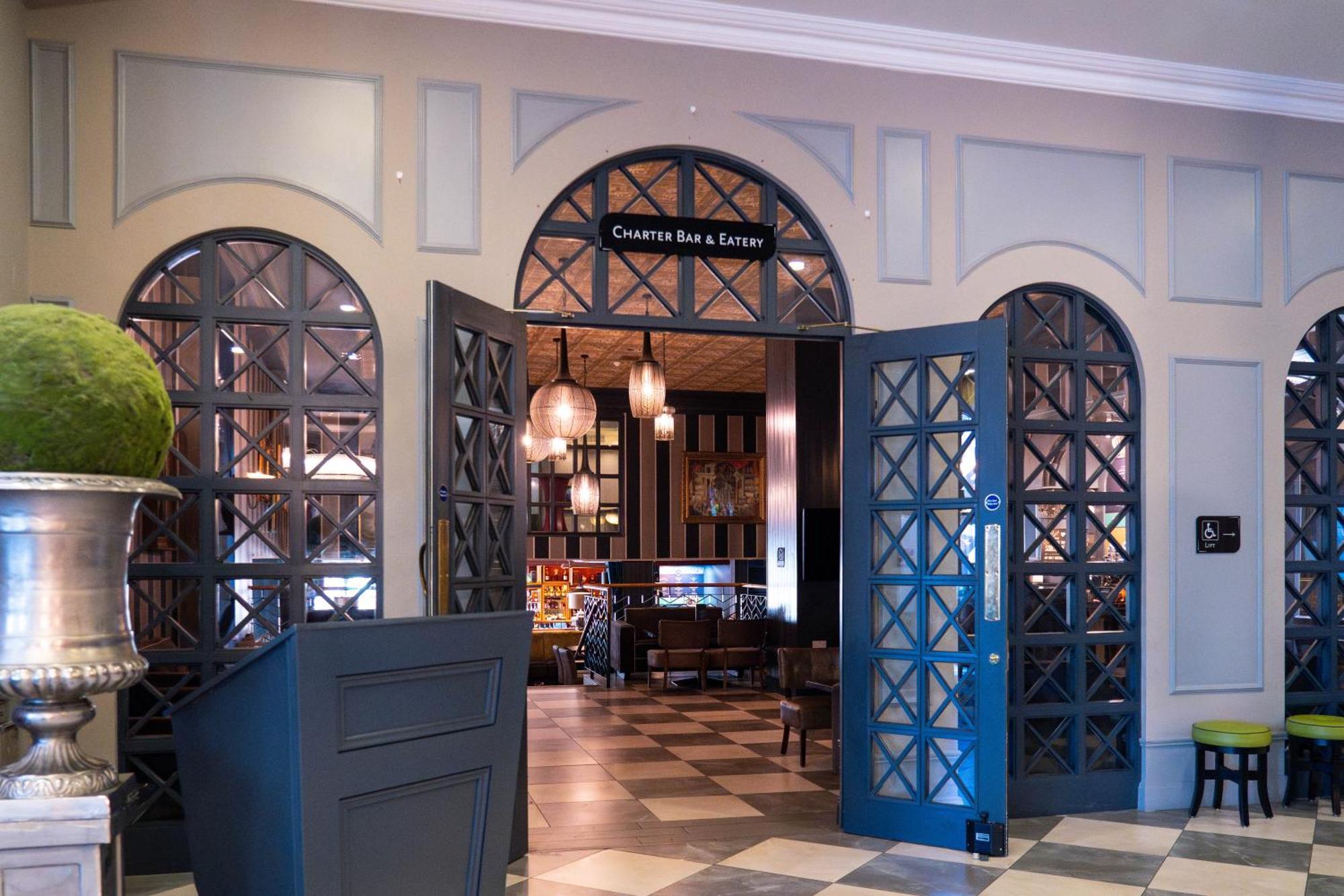 Midlands Park Hotel Порт-Лиише Экстерьер фото