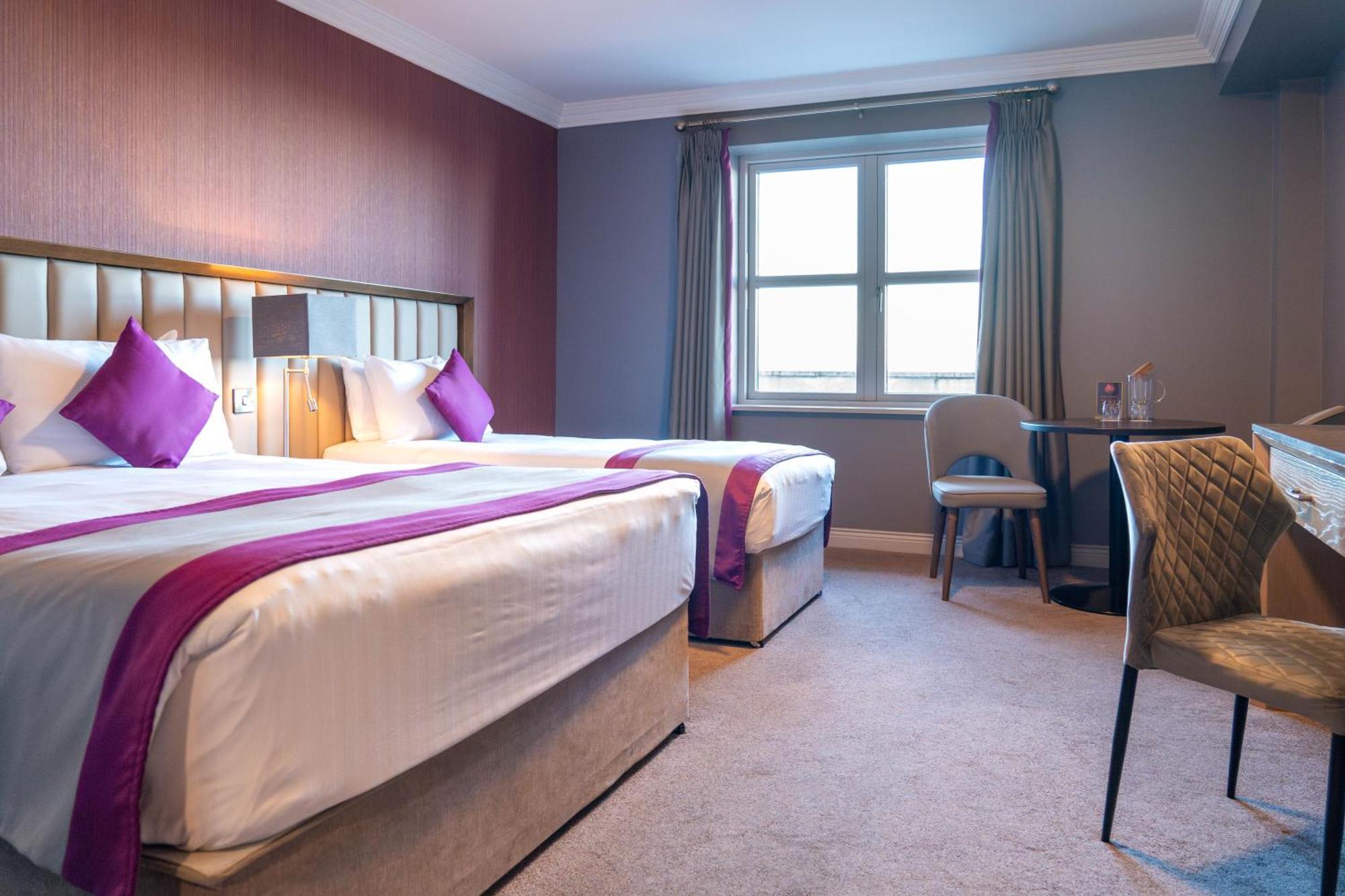 Midlands Park Hotel Порт-Лиише Экстерьер фото